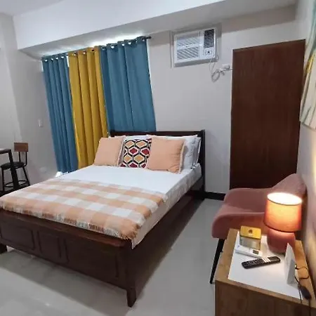 Queen V Staycation Tower D