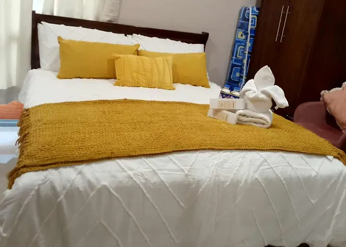 Apartahotel Queen V Staycation Tower D Manila